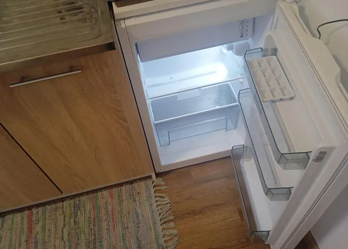 горішній пасічна зелена вулецька завод іскра біля лісу Apartment *