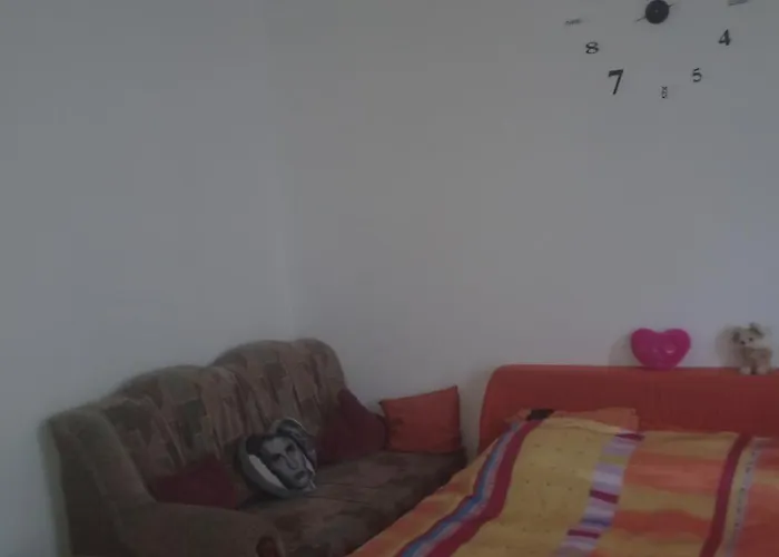 горішній пасічна зелена вулецька завод іскра біля лісу Apartment